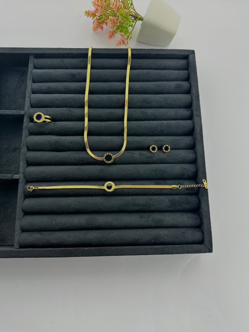 "Elegant Black Roman Jewelry Set"